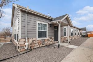 featured image of 6665 Knox Ct