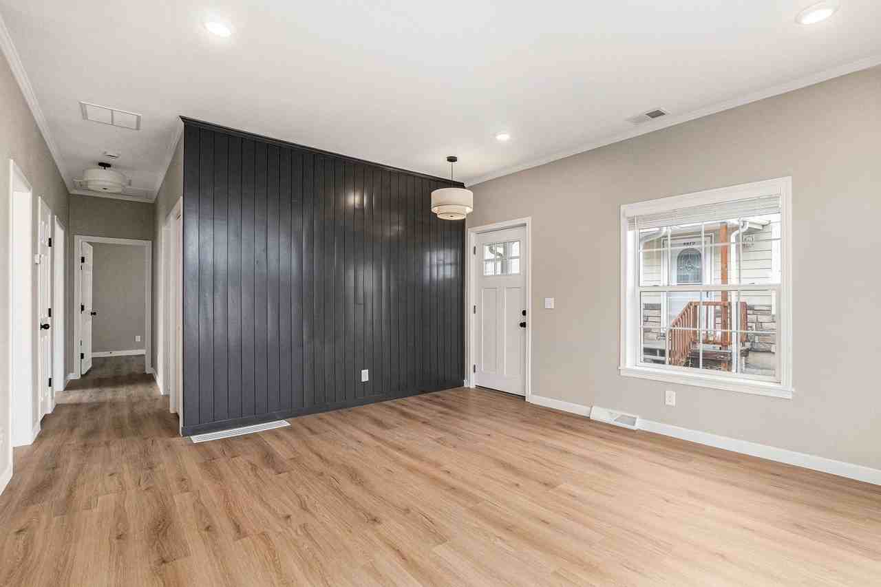 6665 Knox Ct - Photo 4 of 12