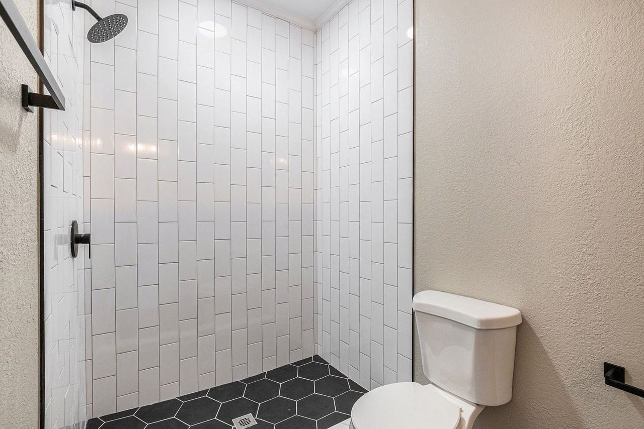 6665 Knox Ct - Photo 7 of 12