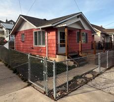 633 Upham St - Photo 1 of 1