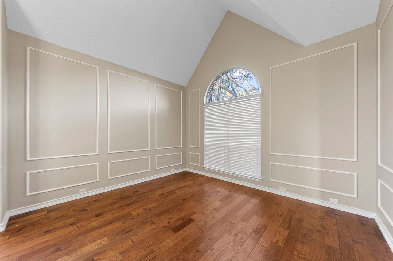 7705 Case Dr - Photo 5 of 37