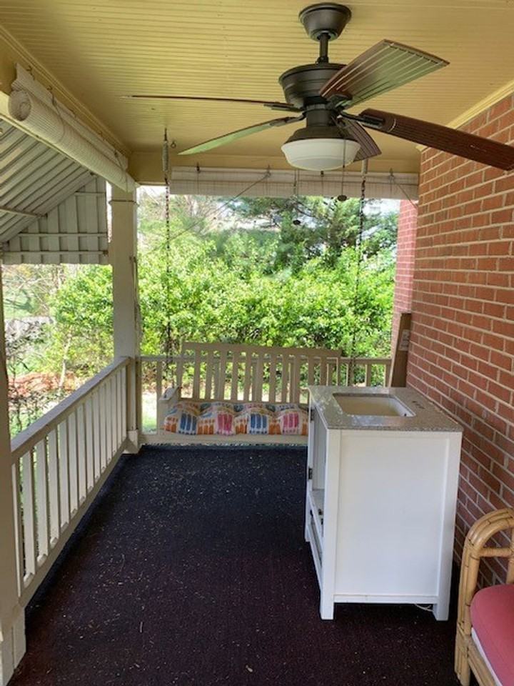 27 Westside Ct - Photo 4 of 19