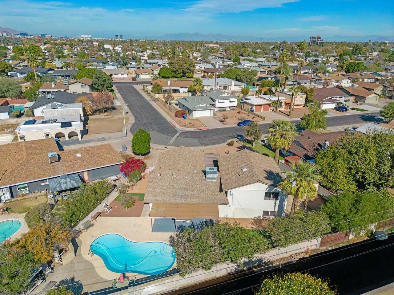 1001 E Riviera Dr - Photo 5 of 37