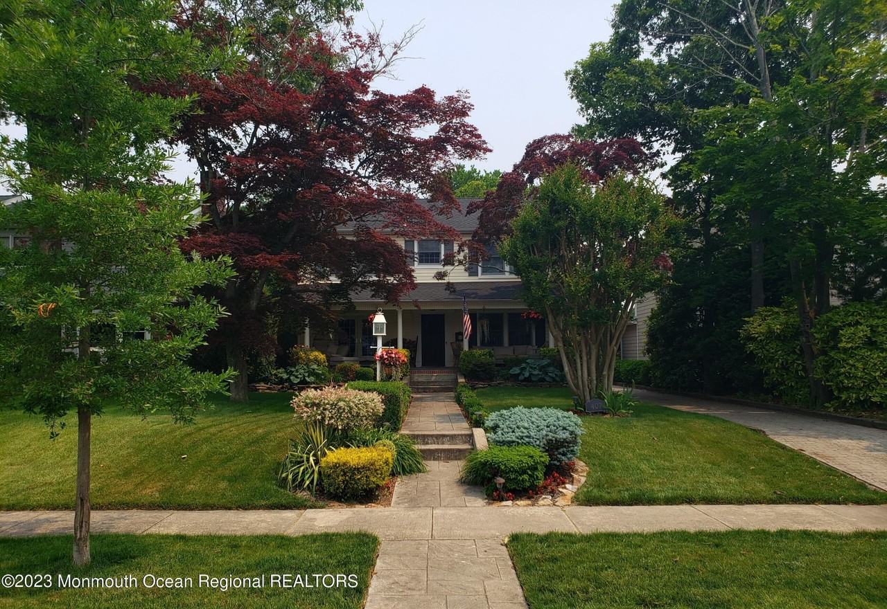 407 Chicago Blvd - Photo 3 of 33