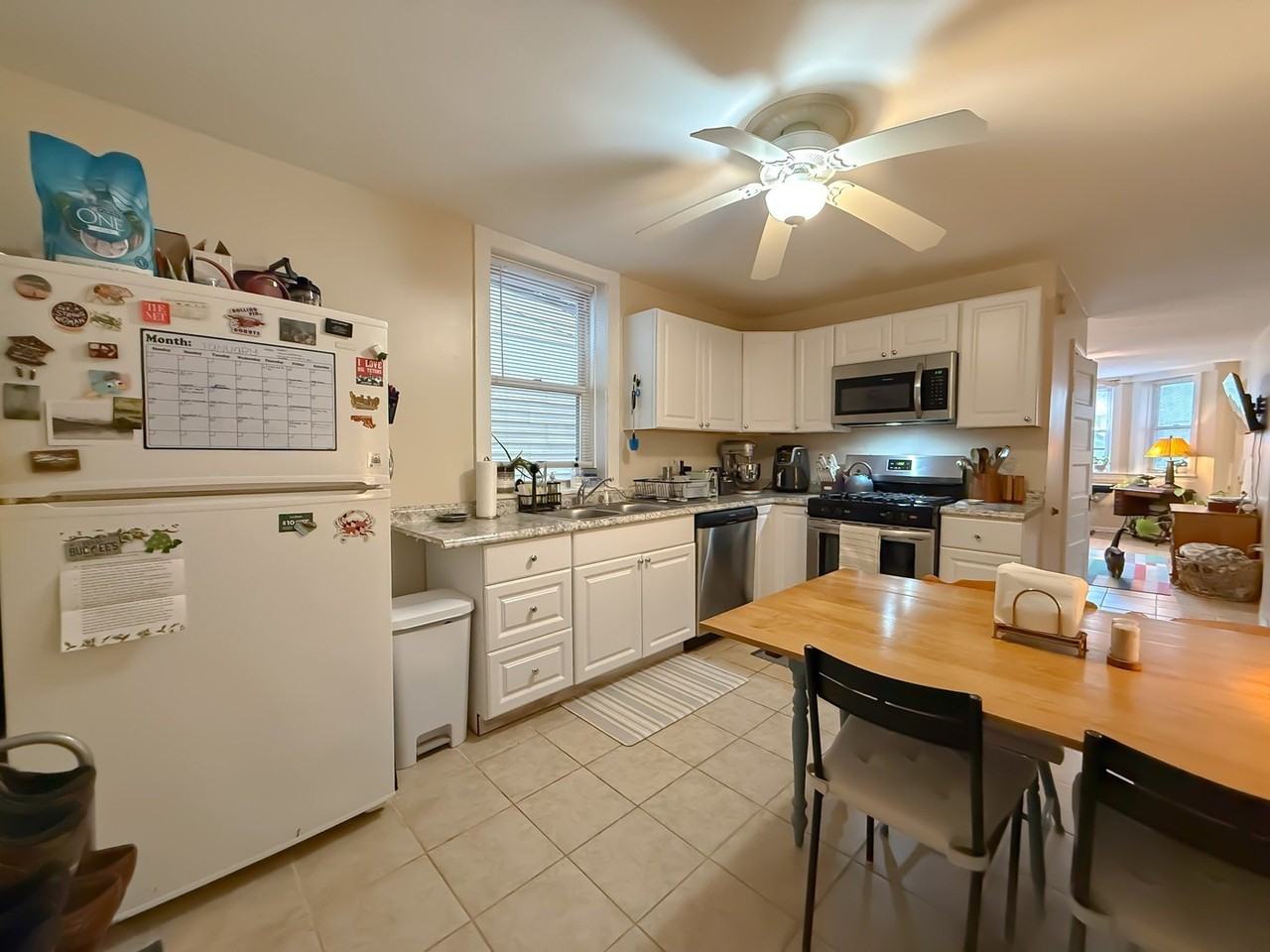 3441 N Oakley Ave Apt G #G - Photo 6 of 13