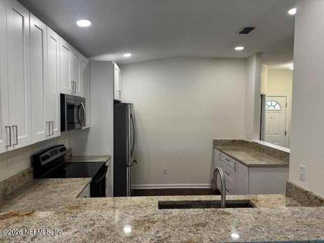 3907 Grand Central Pl W - Photo 4 of 21