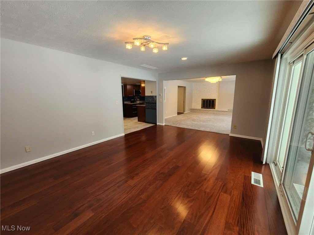 6960 Carriage Hill Dr - Photo 4 of 32