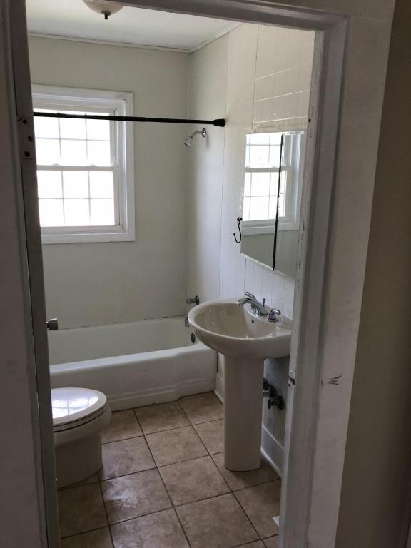 214 Bettie St - Photo 4 of 10