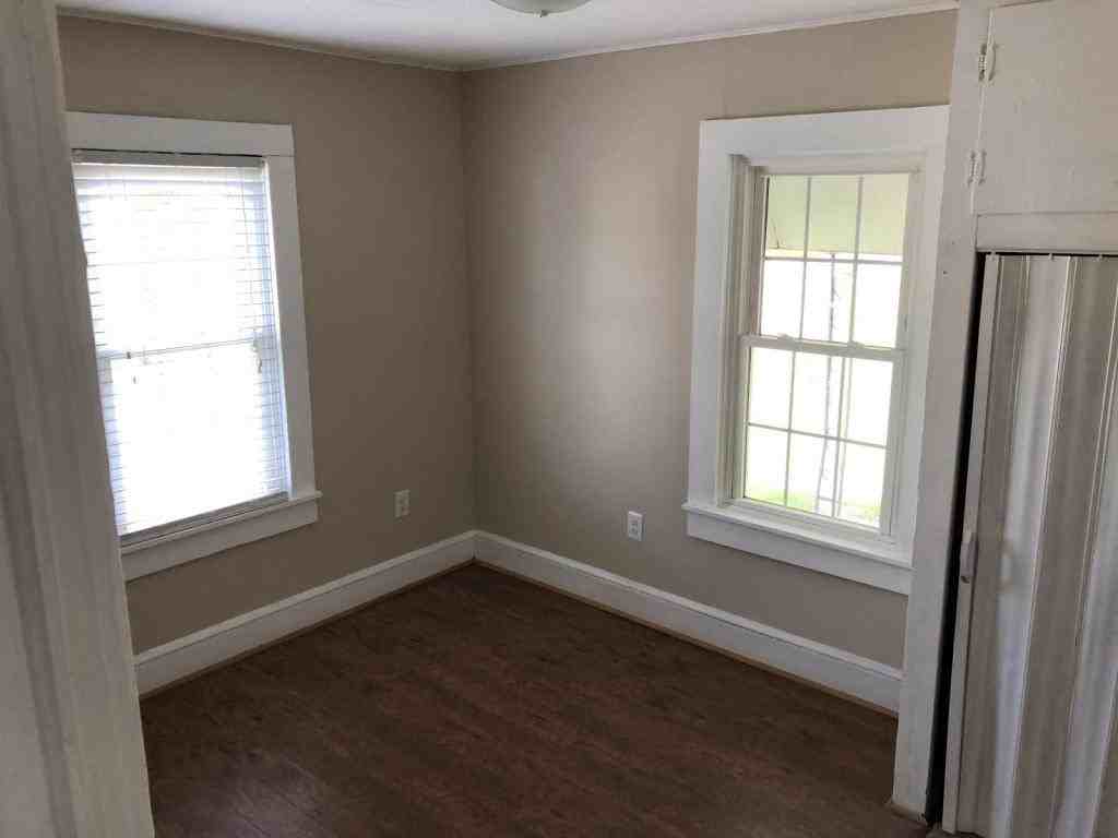 214 Bettie St - Photo 5 of 10