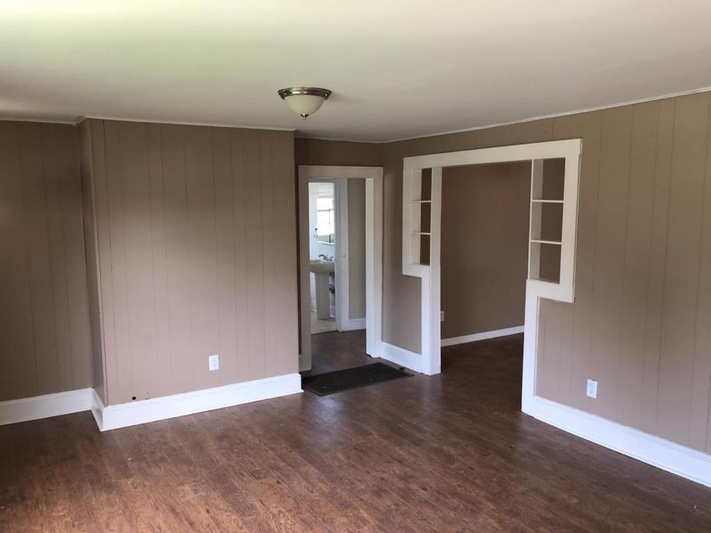 214 Bettie St - Photo 6 of 10