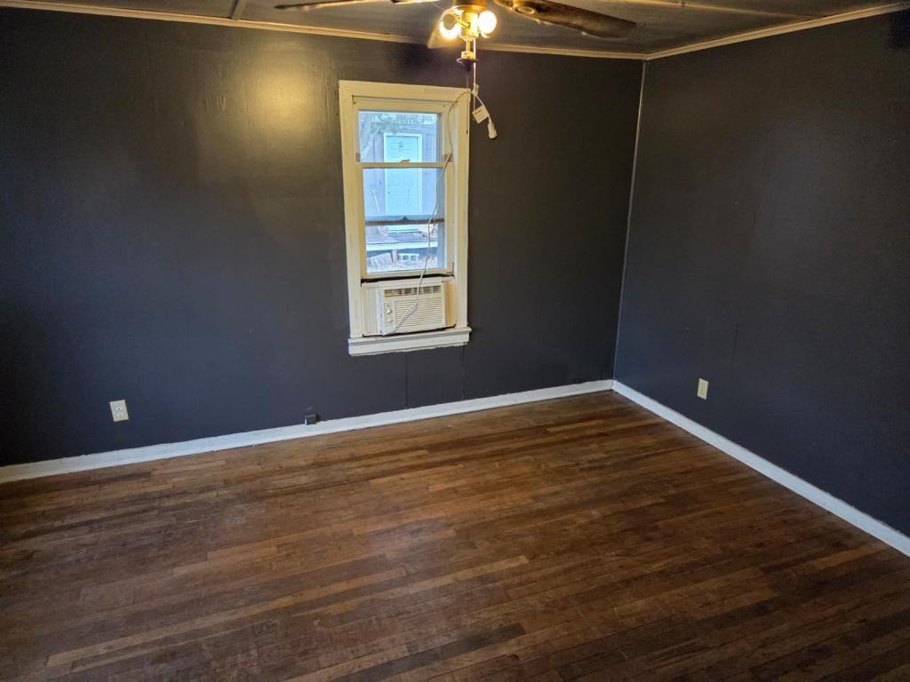 1218 Delaware St - Photo 2 of 8