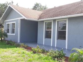 featured image of 350 Ne Granduer Ave