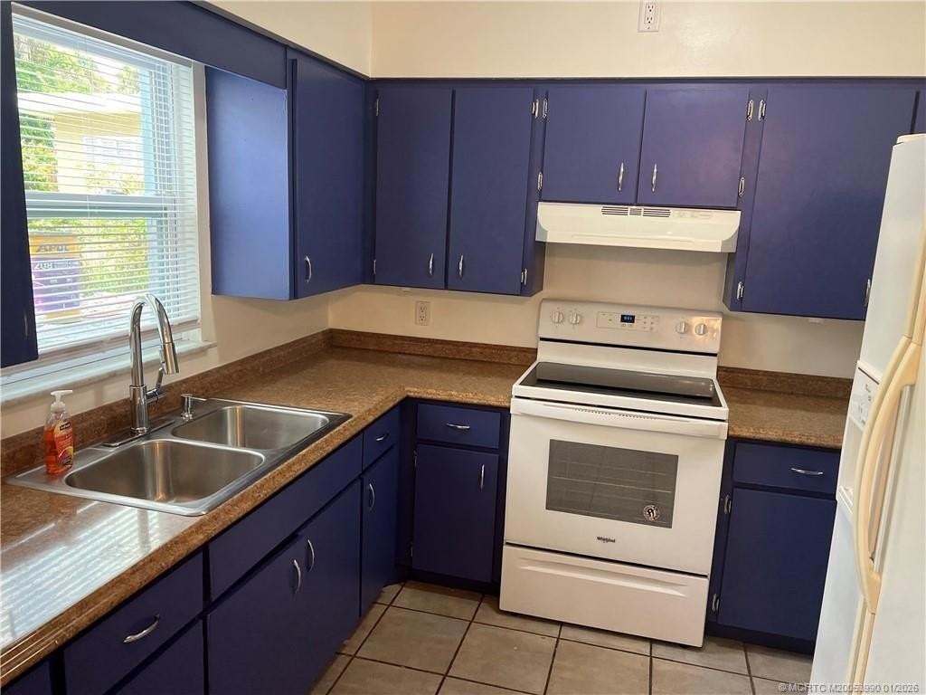 2172 Ne Pelican Ter - Photo 3 of 16