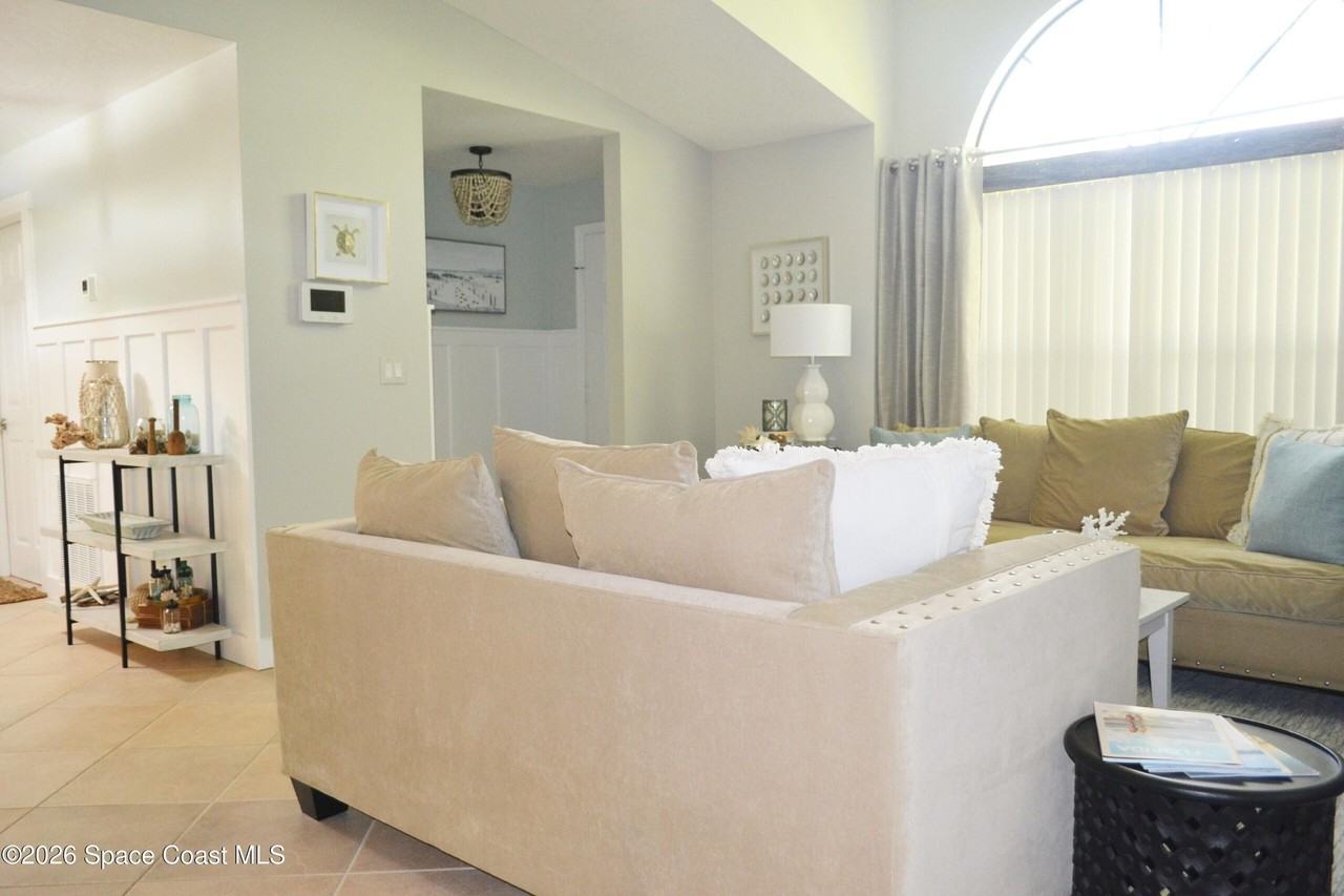 6845 Angeles Rd - Photo 4 of 14