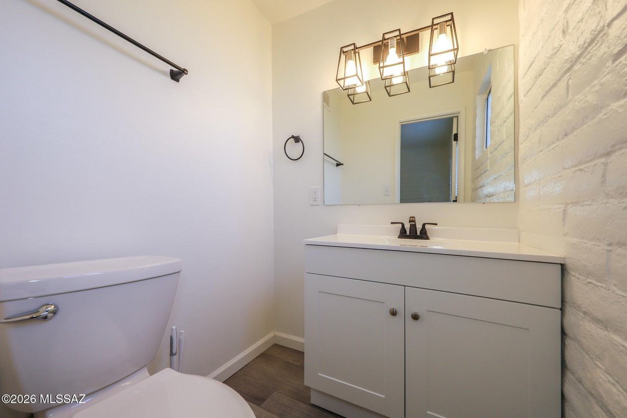 4014 E Fairmount St - Photo 6 of 27