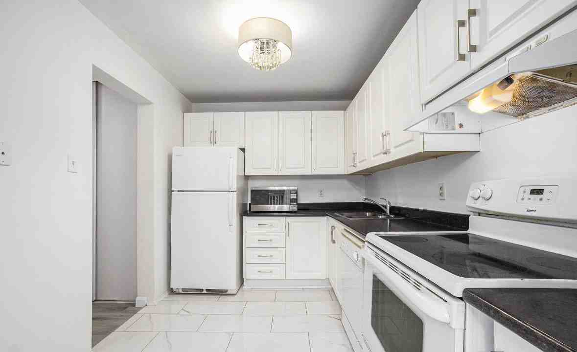 1585 Goth Ave - Photo 5 of 13