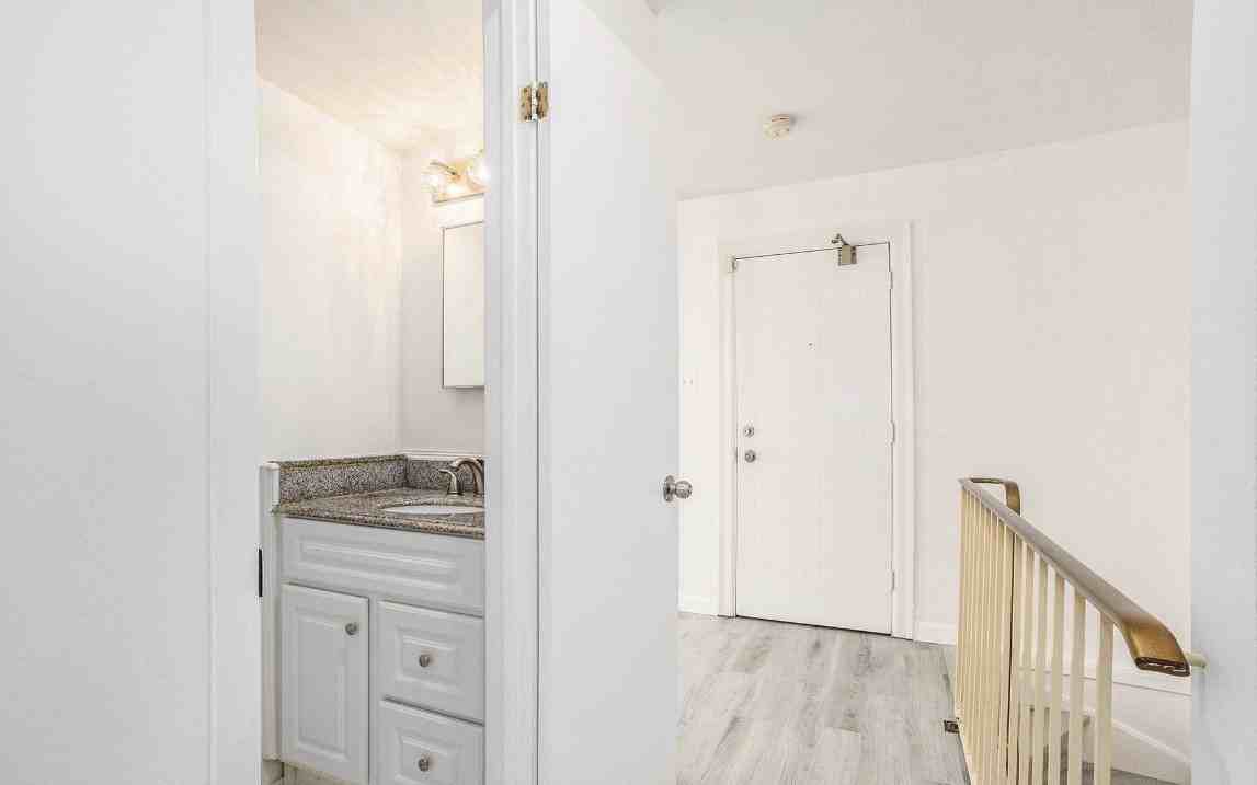 1585 Goth Ave - Photo 7 of 13