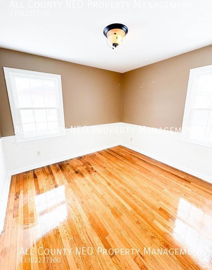 2359 12th St - Photo 7 of 32