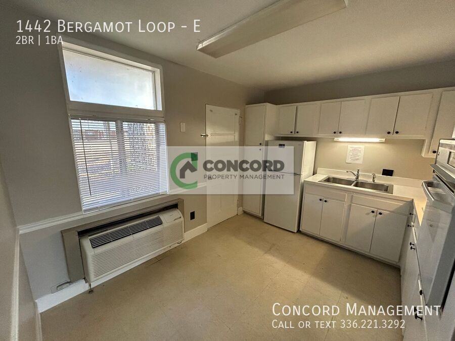 1442 Bergamot Loop #E - Photo 6 of 13