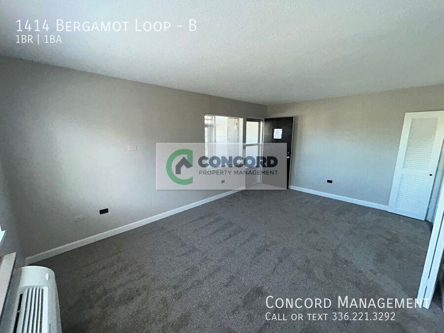 1414 Bergamot Loop #B - Photo 2 of 12
