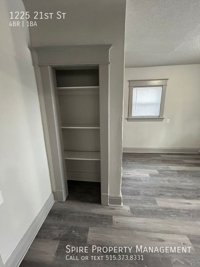 1225 21st St - Photo 3 of 14