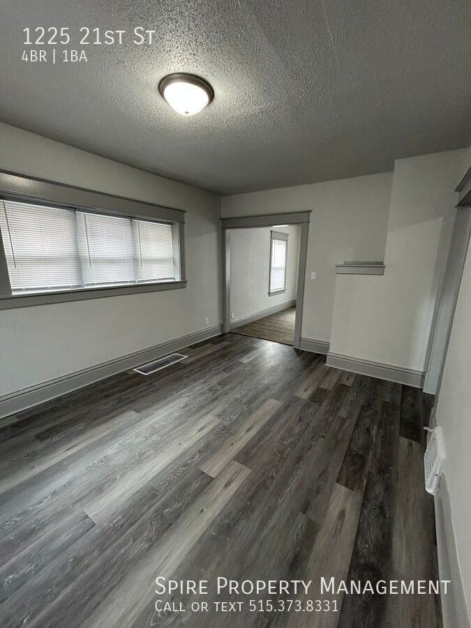 1225 21st St - Photo 4 of 14