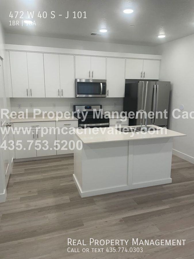 472 W 40 S #J101