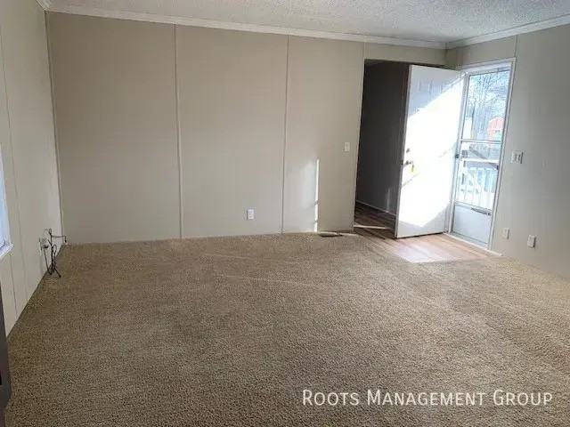 42 Melissa Dr #M42 - Photo 2 of 11