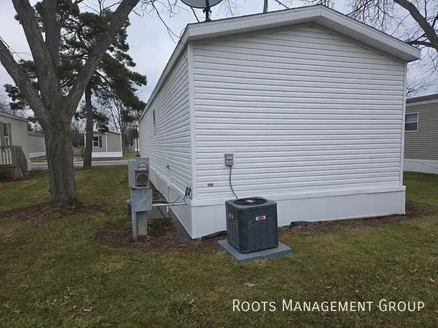 2594 Apollo Dr - Photo 3 of 16