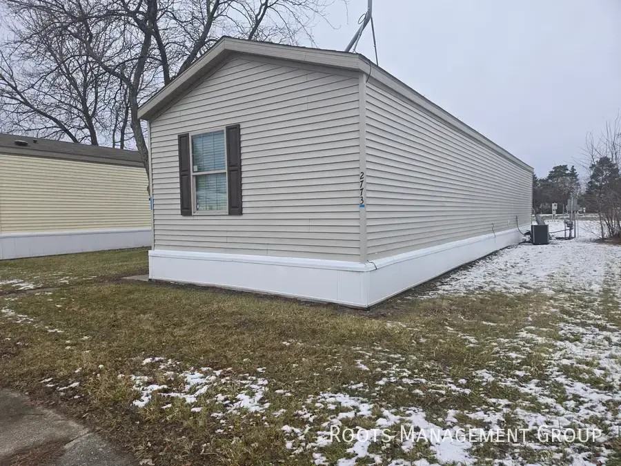 2773 Apollo Dr - Photo 3 of 16