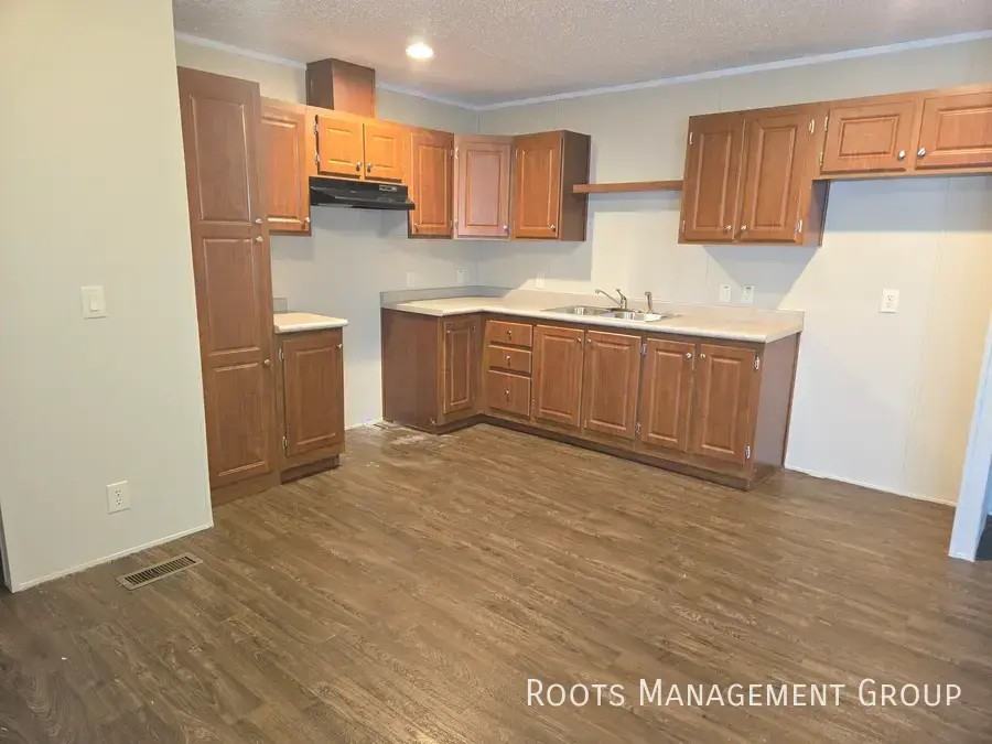 2773 Apollo Dr - Photo 5 of 16