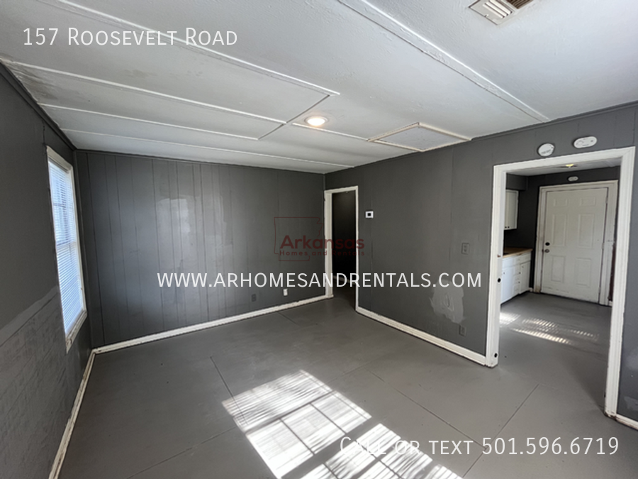 157 Roosevelt Rd - Photo 3 of 10