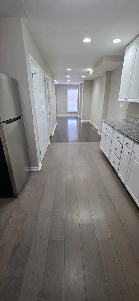 238 N Rose St - Photo 4 of 12