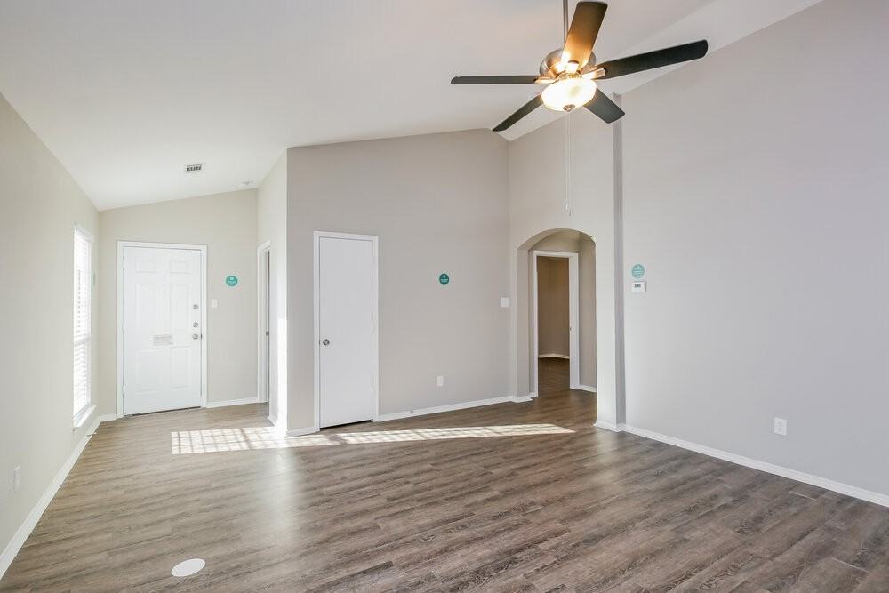 1125 Browntop St - Photo 6 of 16