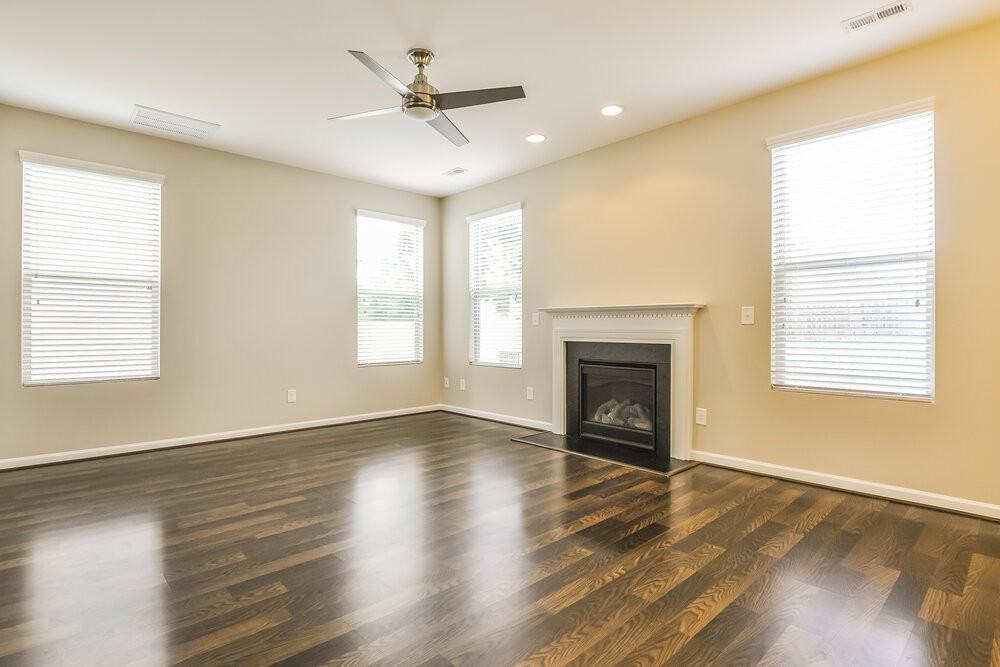 1417 Ujamaa Dr - Photo 2 of 15