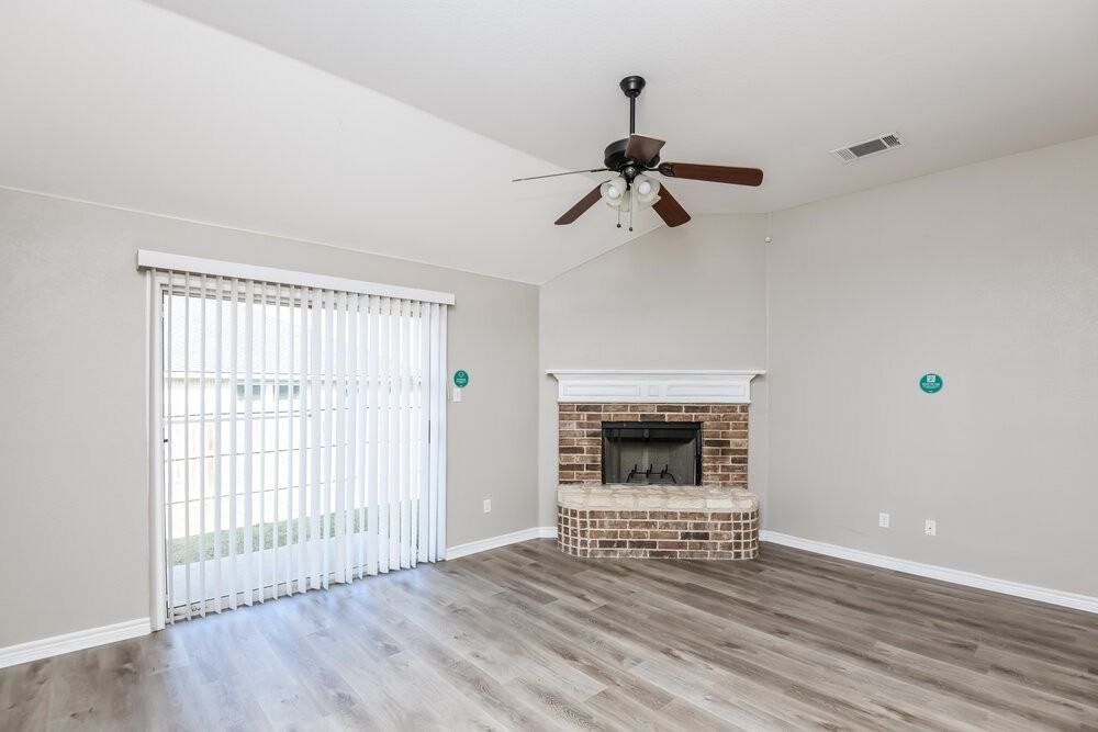 409 Partridge Cir - Photo 4 of 16