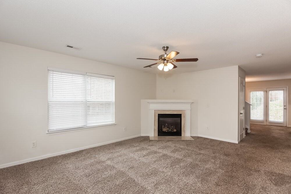 6846 Squirrels Foot Ct - Photo 4 of 17