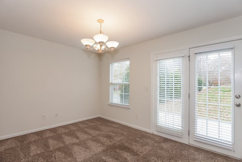 6846 Squirrels Foot Ct - Photo 5 of 17