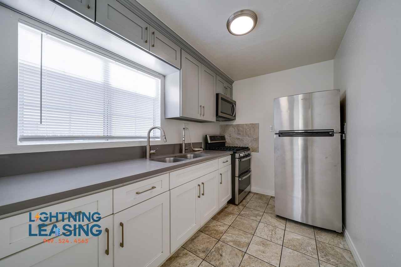 2134 S Cloverdale Ave #2134 - Photo 2 of 30