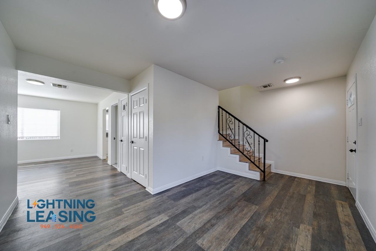 2134 S Cloverdale Ave #2134 - Photo 6 of 30