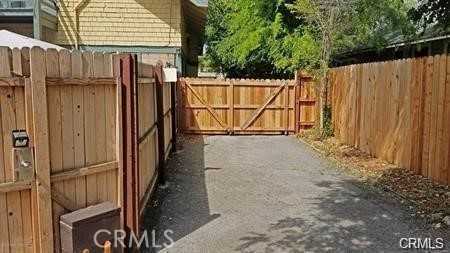 136 N Bonnie Ave #136A - Photo 3 of 15