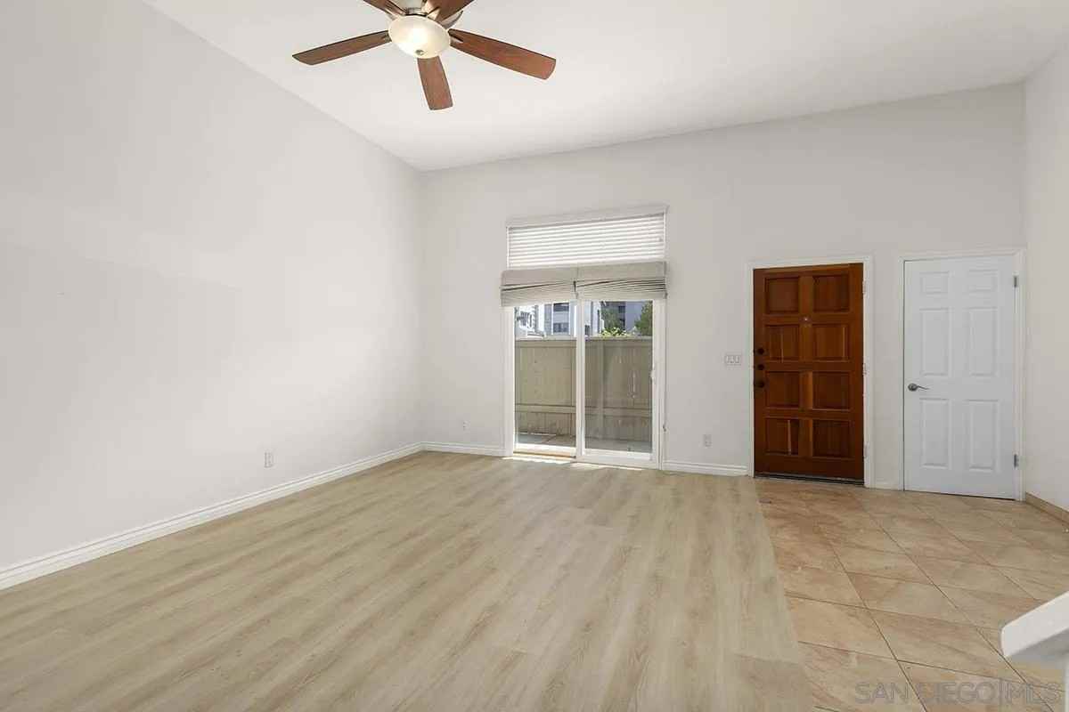 4028 Mahaila Ave #4028C - Photo 5 of 31