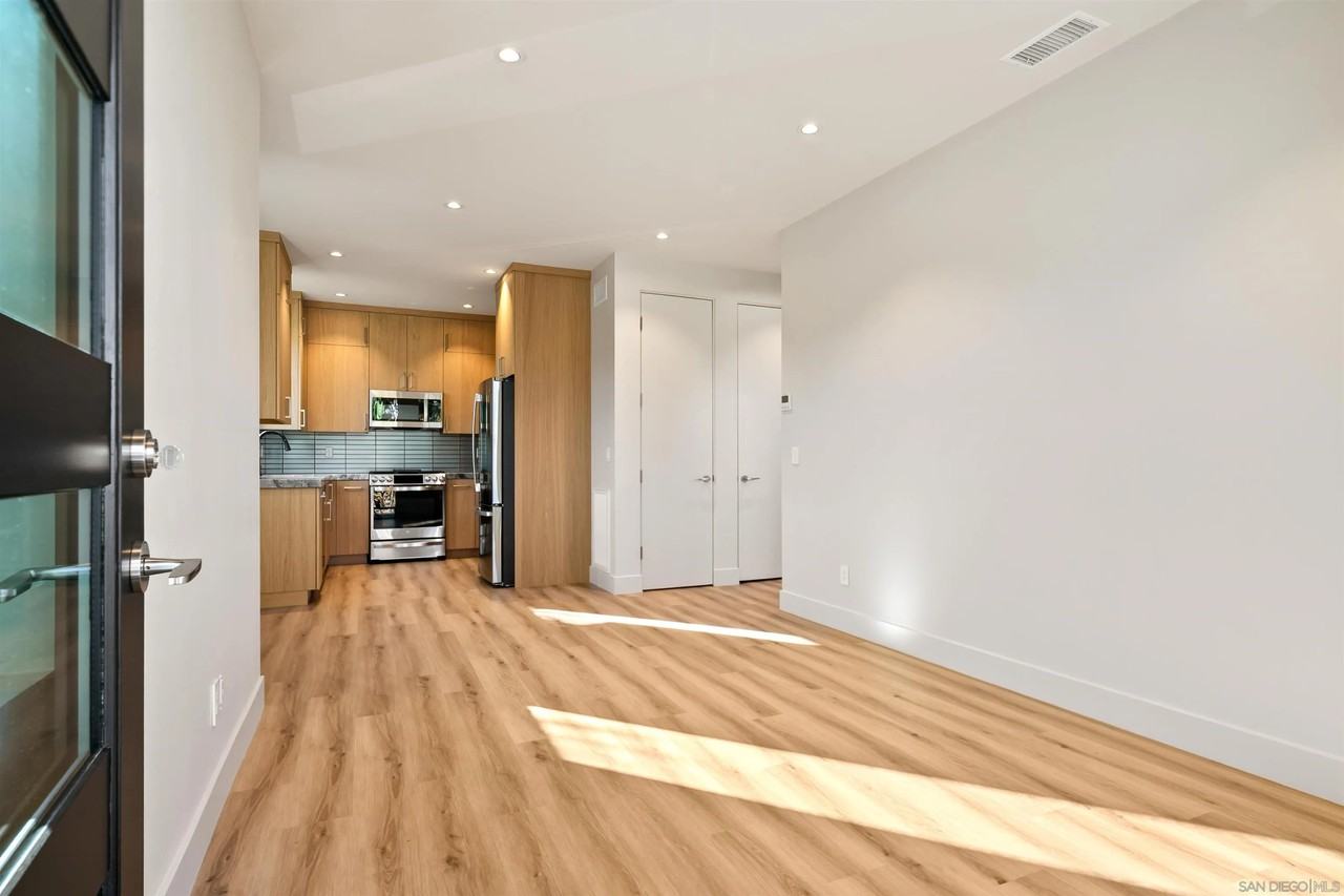 8168 Paseo Del Ocaso - Photo 6 of 17