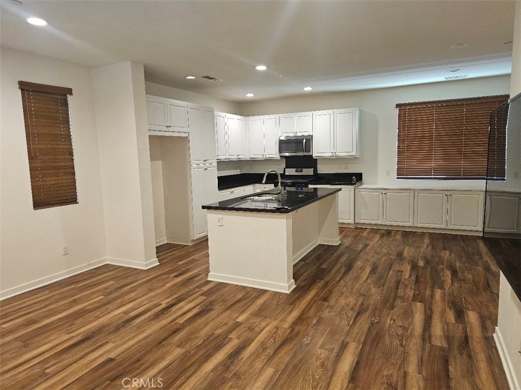 371 N Bellarose Way #371 - Photo 4 of 30