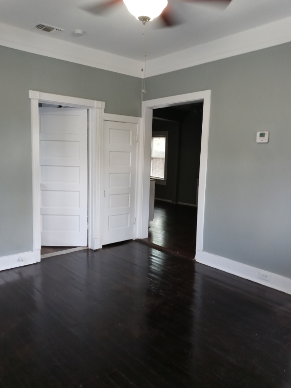 224 Holland Ave - Photo 2 of 8