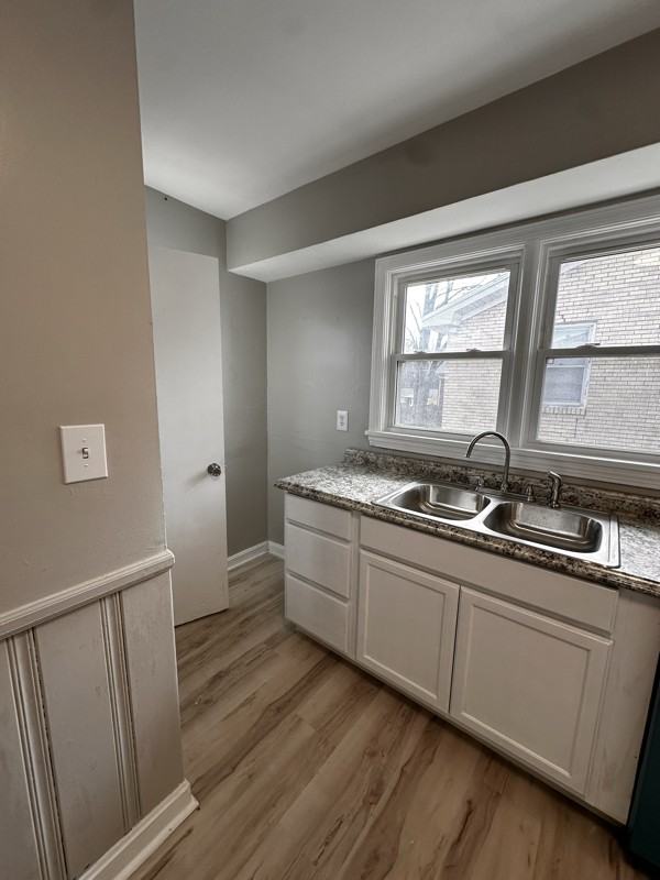 7719 Crestline Rd - Photo 6 of 29