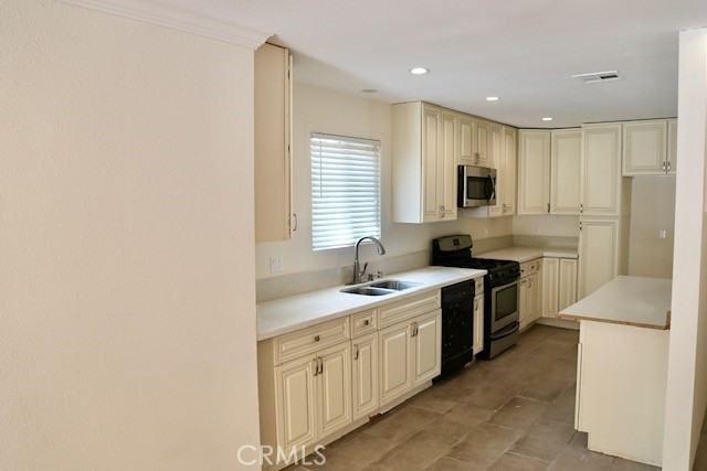 22020 Velicata St #22020 - Photo 5 of 17