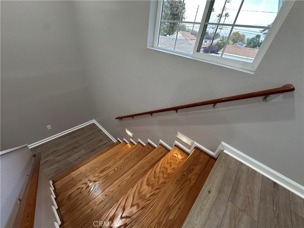 642 N 6th Ave #642 - Photo 5 of 24