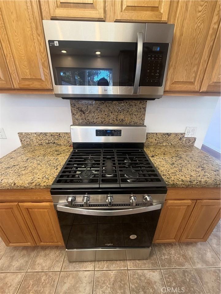 22125 Costanso St #22125 - Photo 5 of 21