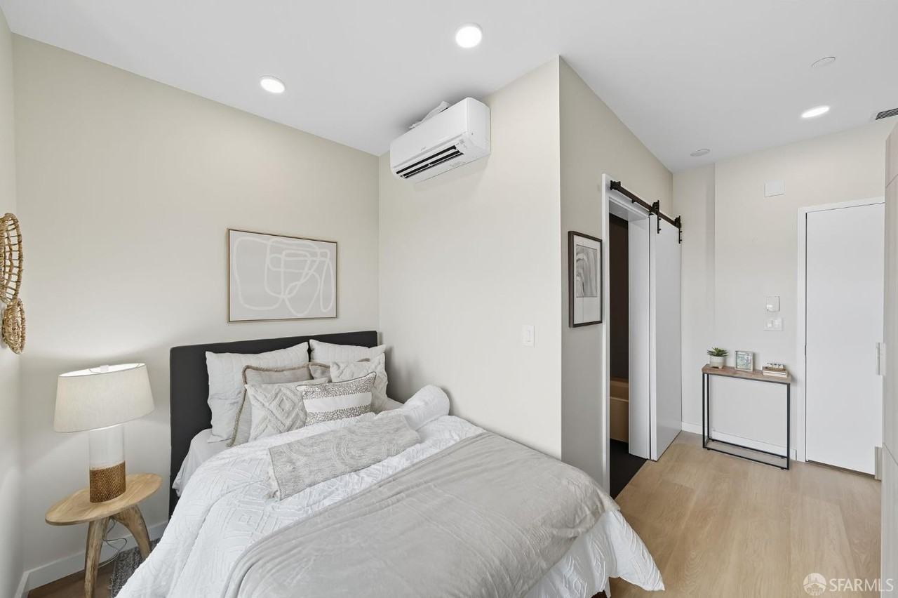 811 Valencia St #811-401 - Photo 4 of 12